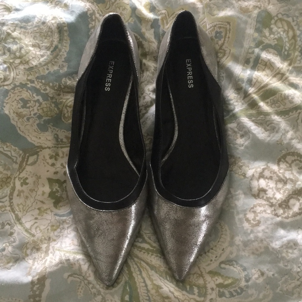 Express silver and black flats
